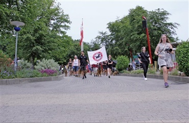 P&aring; s&oslash;ndag m&aring; man tage hunden med sig ind i Tivoli