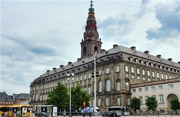 Dyrev&aelig;rnet blev h&oslash;rt p&aring; Christiansborg